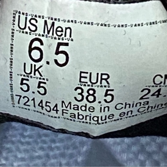 Vans Authentic Pro Low Top Sneaker Rumba Red Port Royale Size 8 Women - Picture 11 of 11